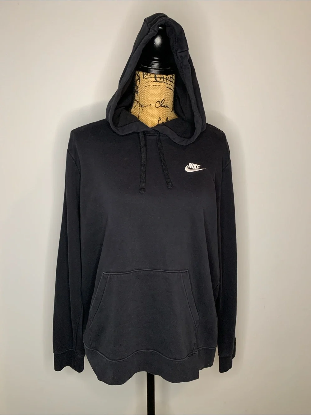 Nike Long Sleeve Drawstring Black Hoodie with Kangaroo Pocket
